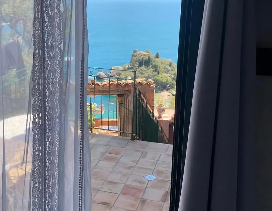 ベッド・アンド・ブレックファスト B&B La Bergerie タオルミーナ