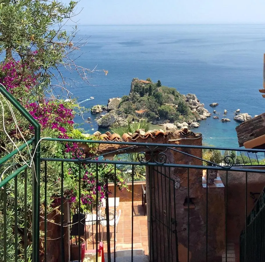 ベッド・アンド・ブレックファスト B&B La Bergerie タオルミーナ
